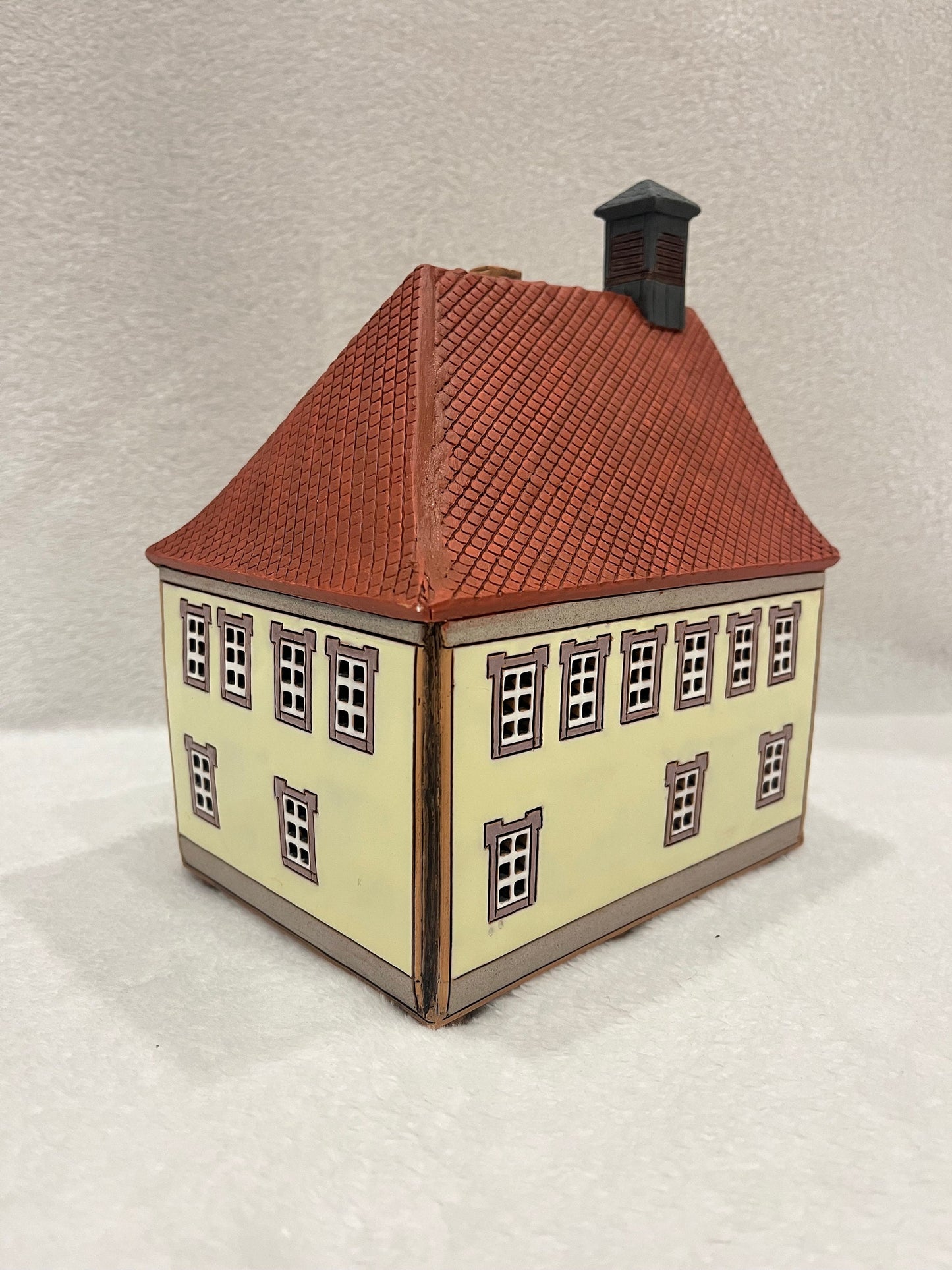 Christmas Ceramic House Art Tealight Candle Holder Room Decoration Handcrafted Collectible Miniature House (G78)