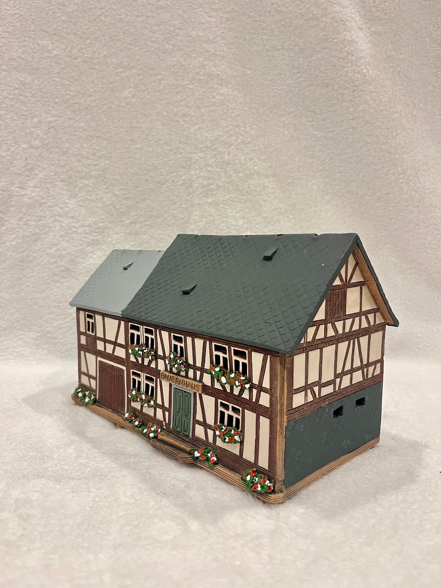 Christmas Ceramic House Art Tealight Candle Holder Room Decoration Handcrafted Collectible Miniature House (G128)