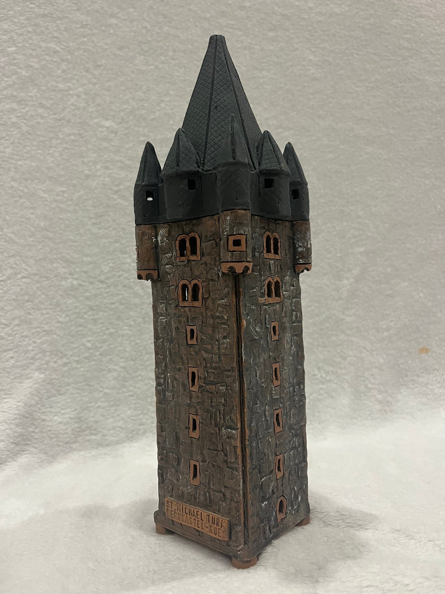 Christmas Ceramic House Art Tealight Candle Holder Room Decoration Handcrafted Collectible Miniature House (G202)