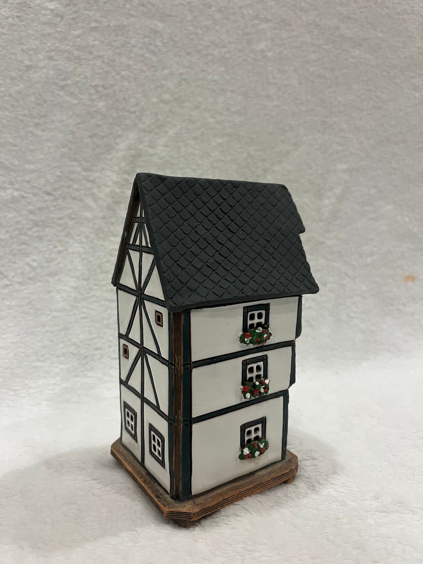 Christmas Ceramic House Art Tealight Candle Holder Room Decoration Handcrafted Collectible Miniature House (G173)