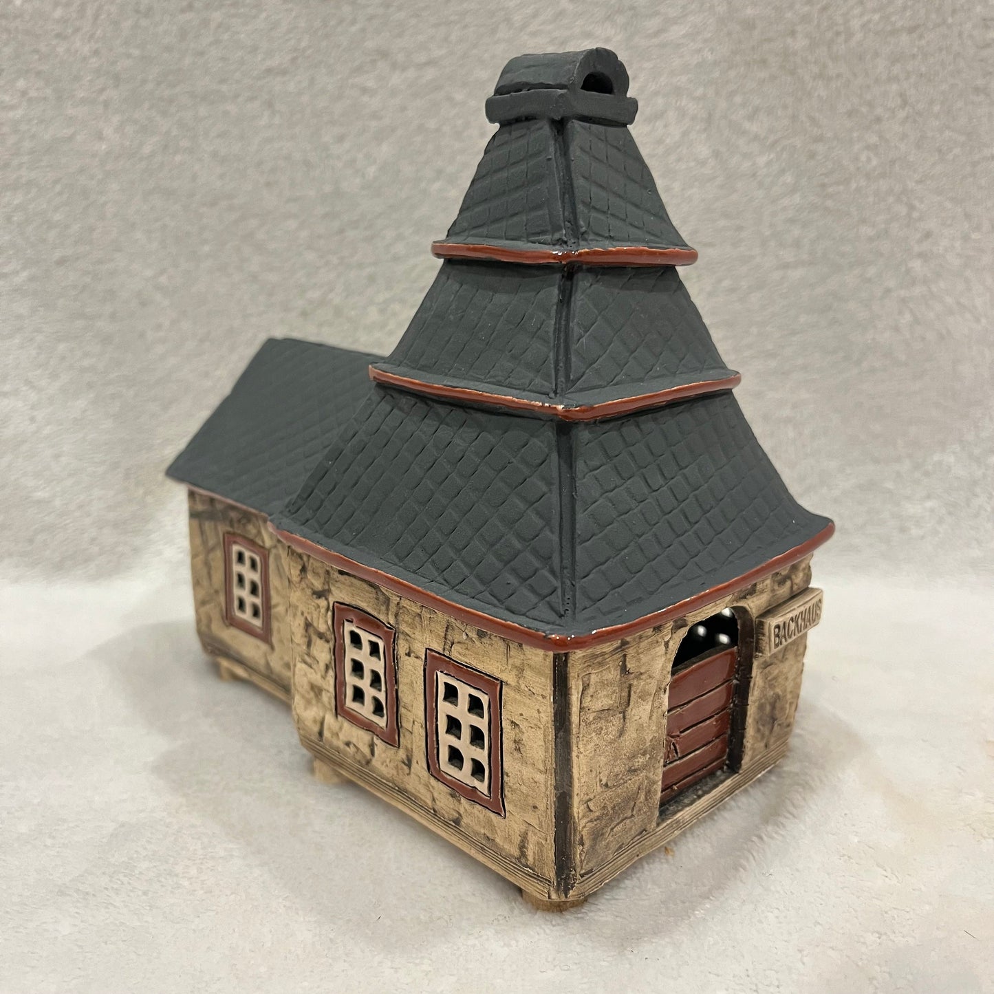 Christmas Ceramic House Art Tealight Candle Holder Room Decoration Handcrafted Collectible Miniature House (G191)