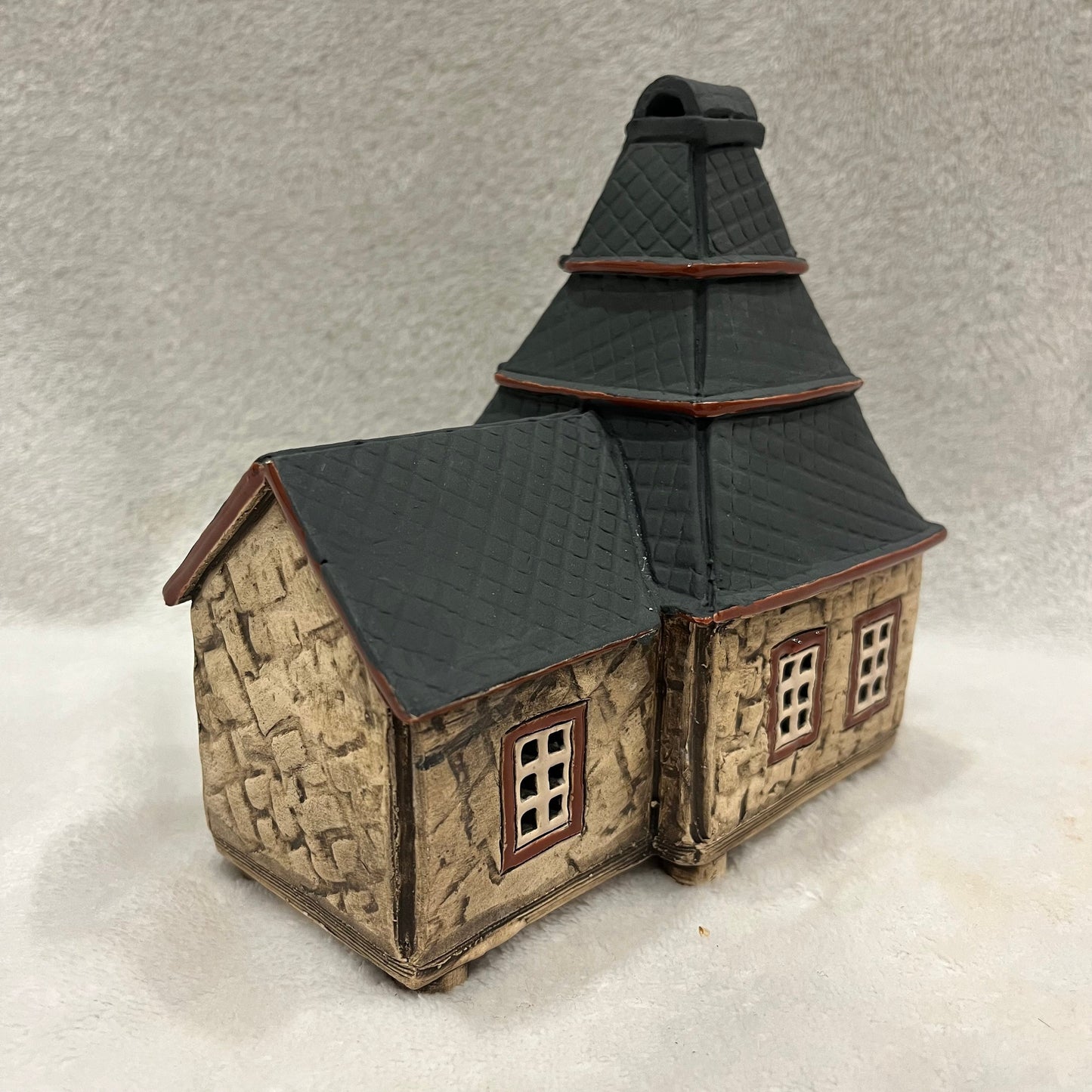 Christmas Ceramic House Art Tealight Candle Holder Room Decoration Handcrafted Collectible Miniature House (G191)