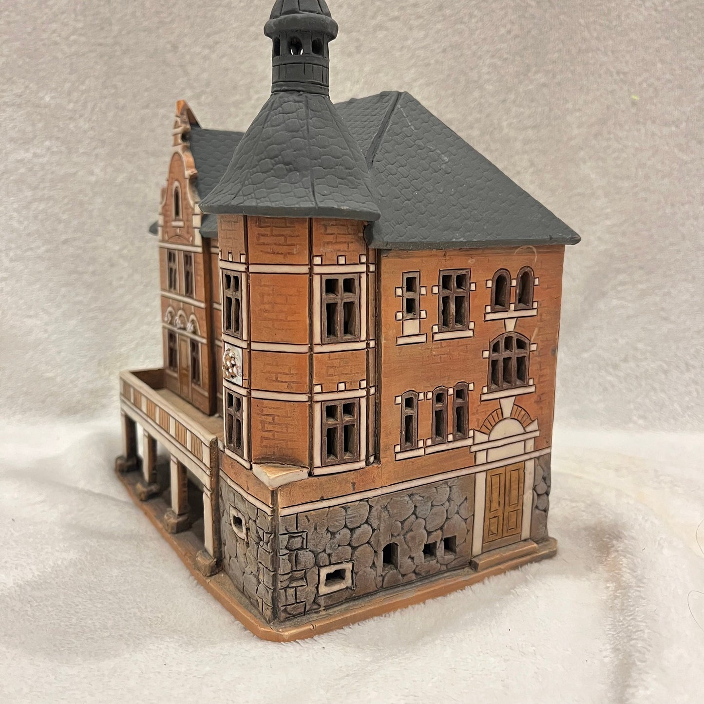 Christmas Ceramic House Art Tealight Candle Holder Room Decoration Handcrafted Collectible Miniature House (G207)