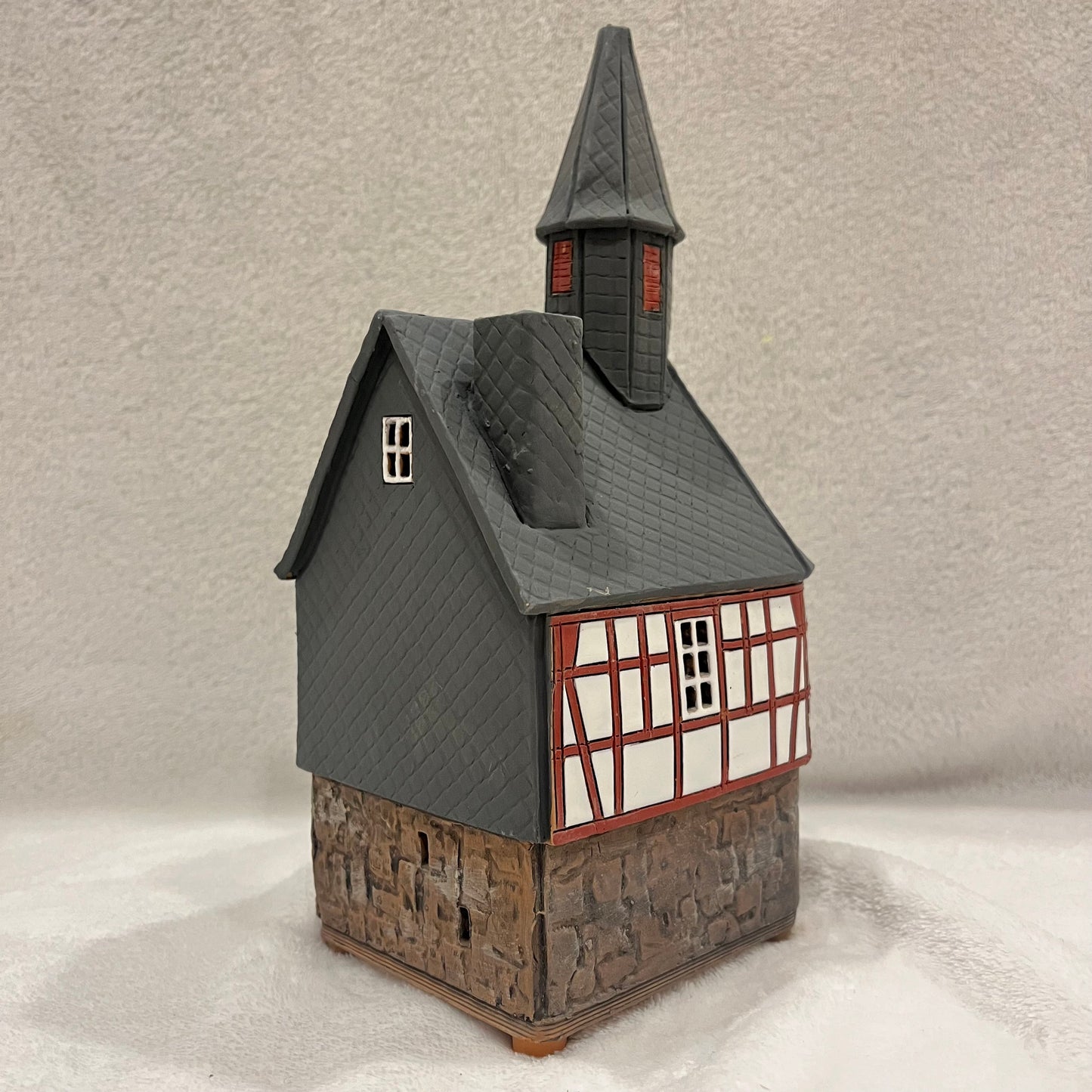 Christmas Ceramic House Art Tealight Candle Holder Room Decoration Handcrafted Collectible Miniature House (G192)