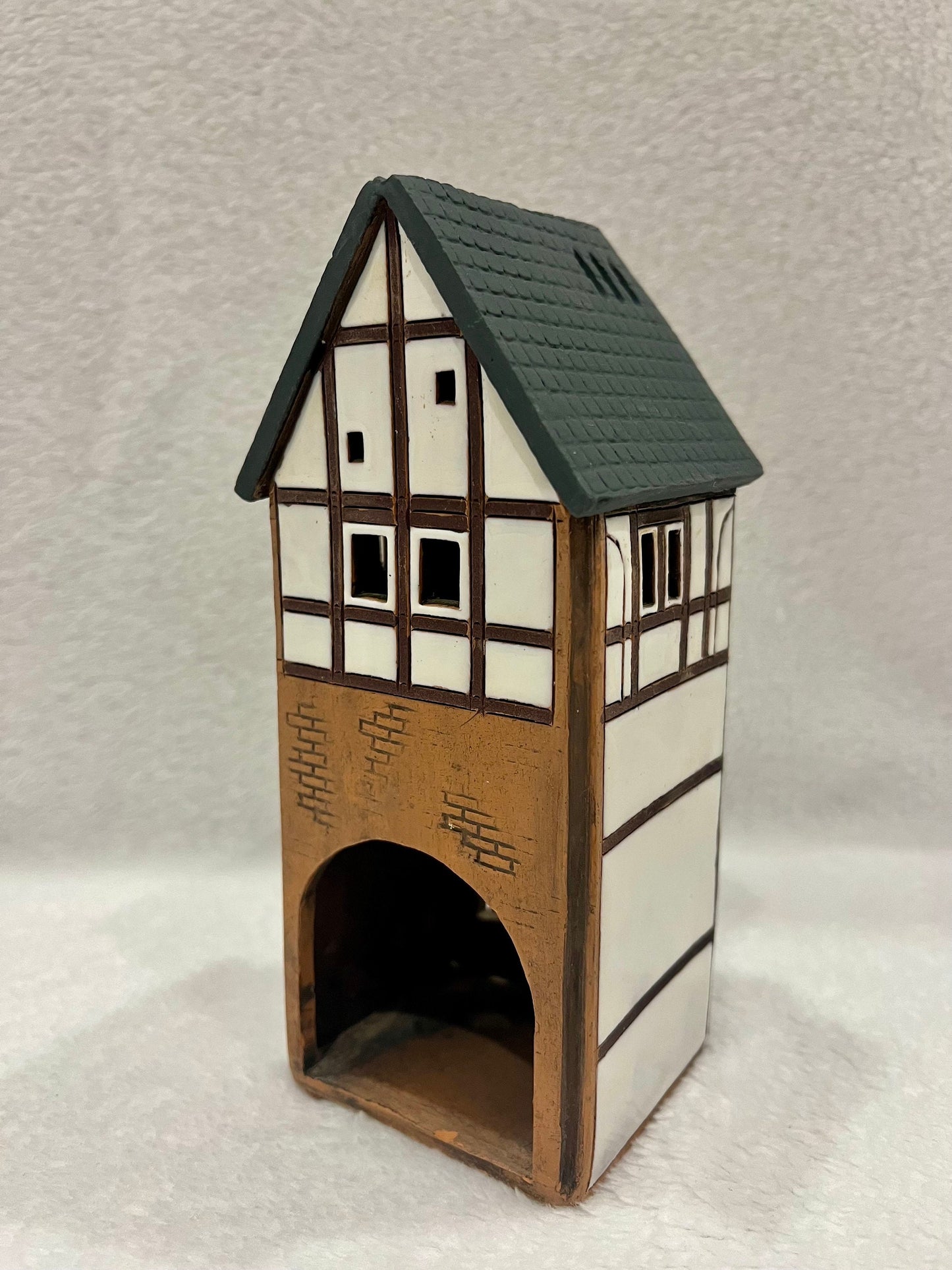 Christmas Ceramic House Art Tealight Candle Holder Room Decoration Handcrafted Collectible Miniature House (G37)
