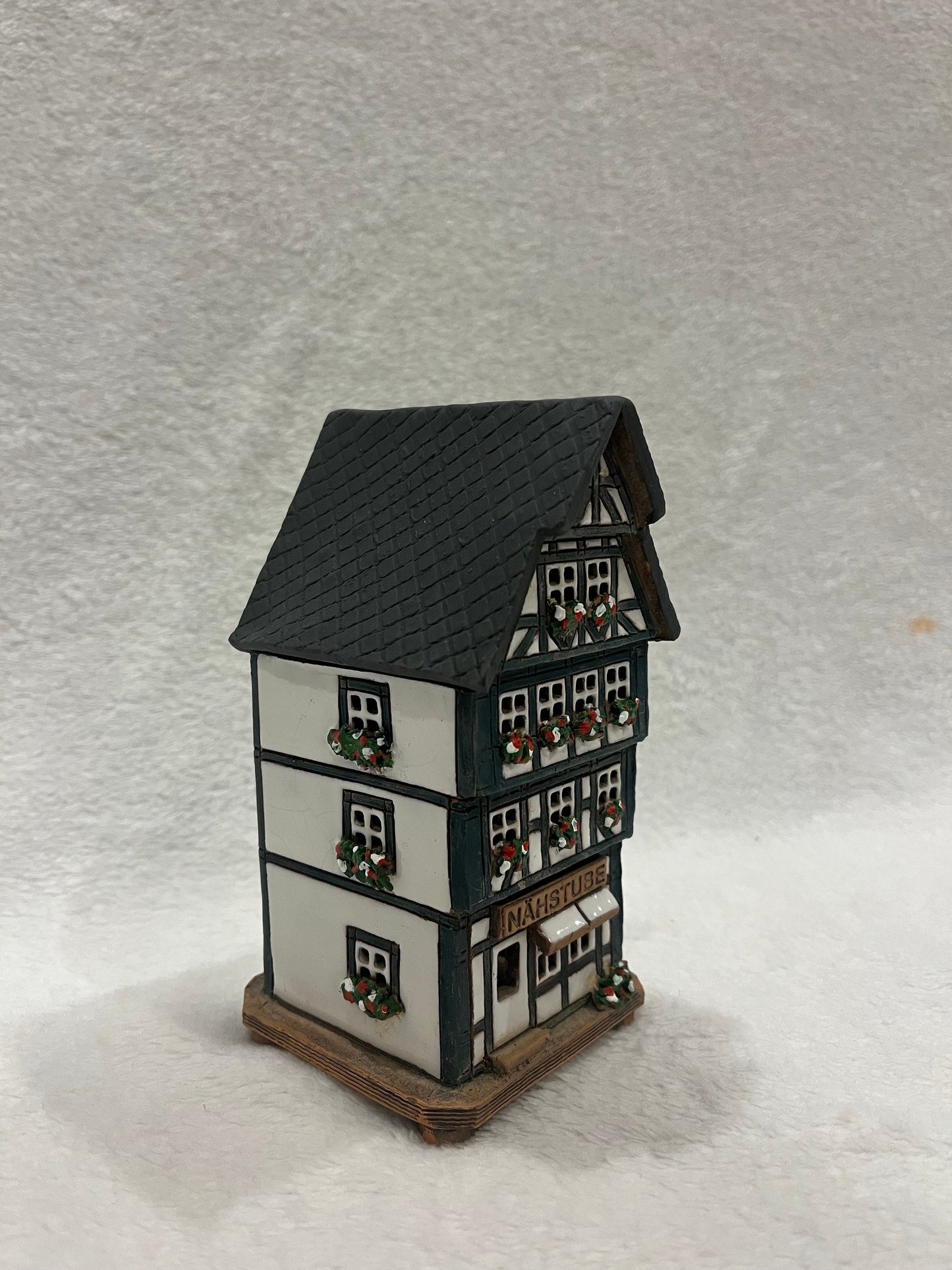Christmas Ceramic House Art Tealight Candle Holder Room Decoration Handcrafted Collectible Miniature House (G173)