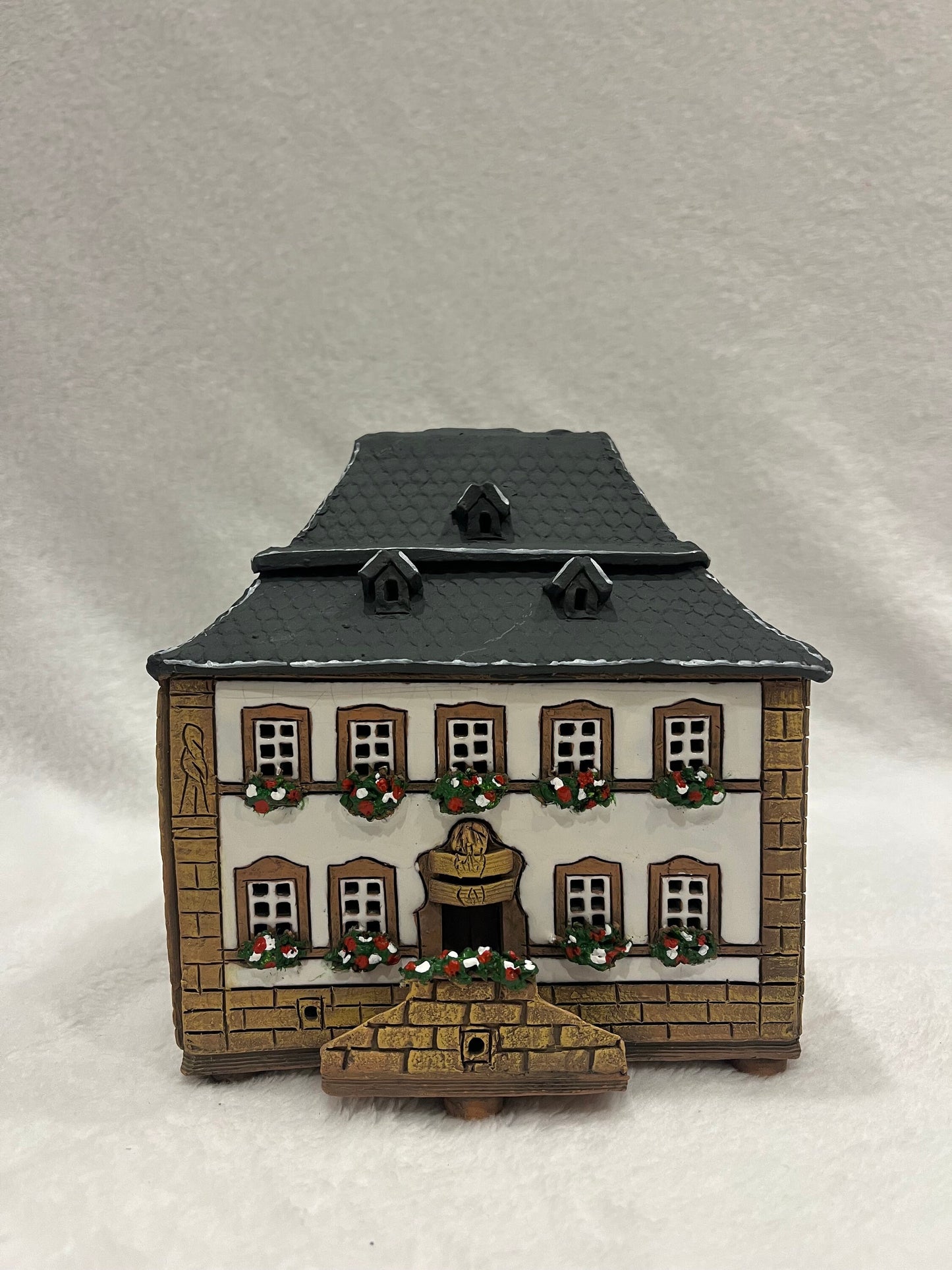 Christmas Ceramic House Art Tealight Candle Holder Room Decoration Handcrafted Collectible Miniature House (G236)