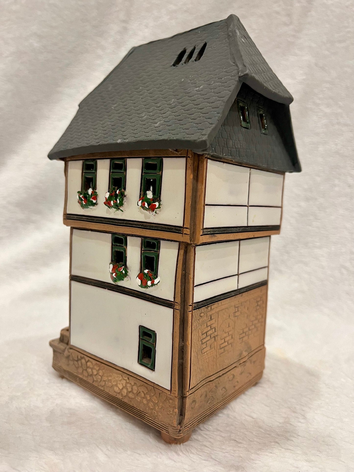 Christmas Ceramic House Art Tealight Candle Holder Room Decoration Handcrafted Collectible Miniature House B6-1