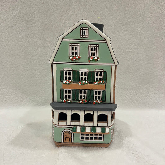 Christmas Ceramic House Art Tealight Candle Holder Room Decoration Handcrafted Collectible Miniature House (G131)