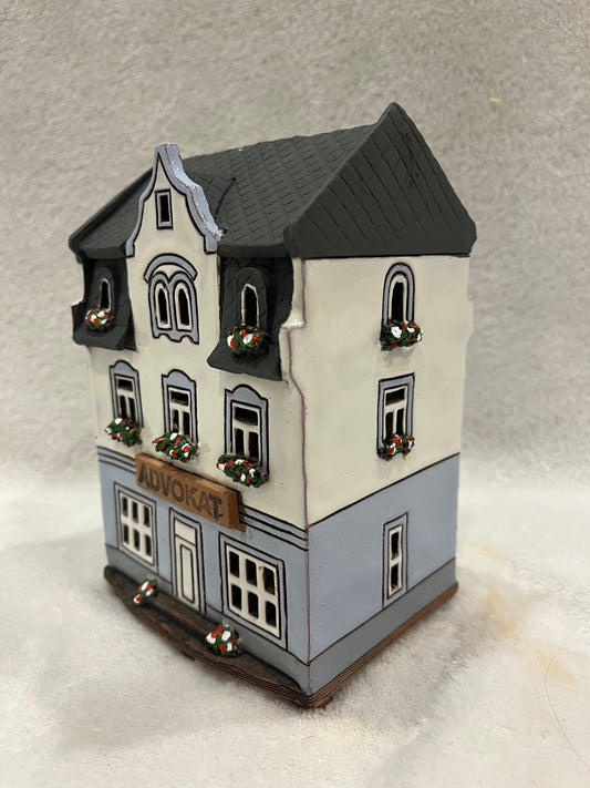 Christmas Ceramic House Art Tealight Candle Holder Room Decoration Handcrafted Collectible Miniature House (G131)