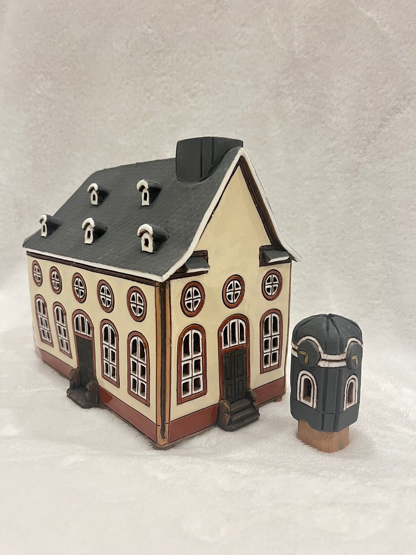 Christmas Ceramic House Art Tealight Candle Holder Room Decoration Handcrafted Collectible Miniature House (G28)