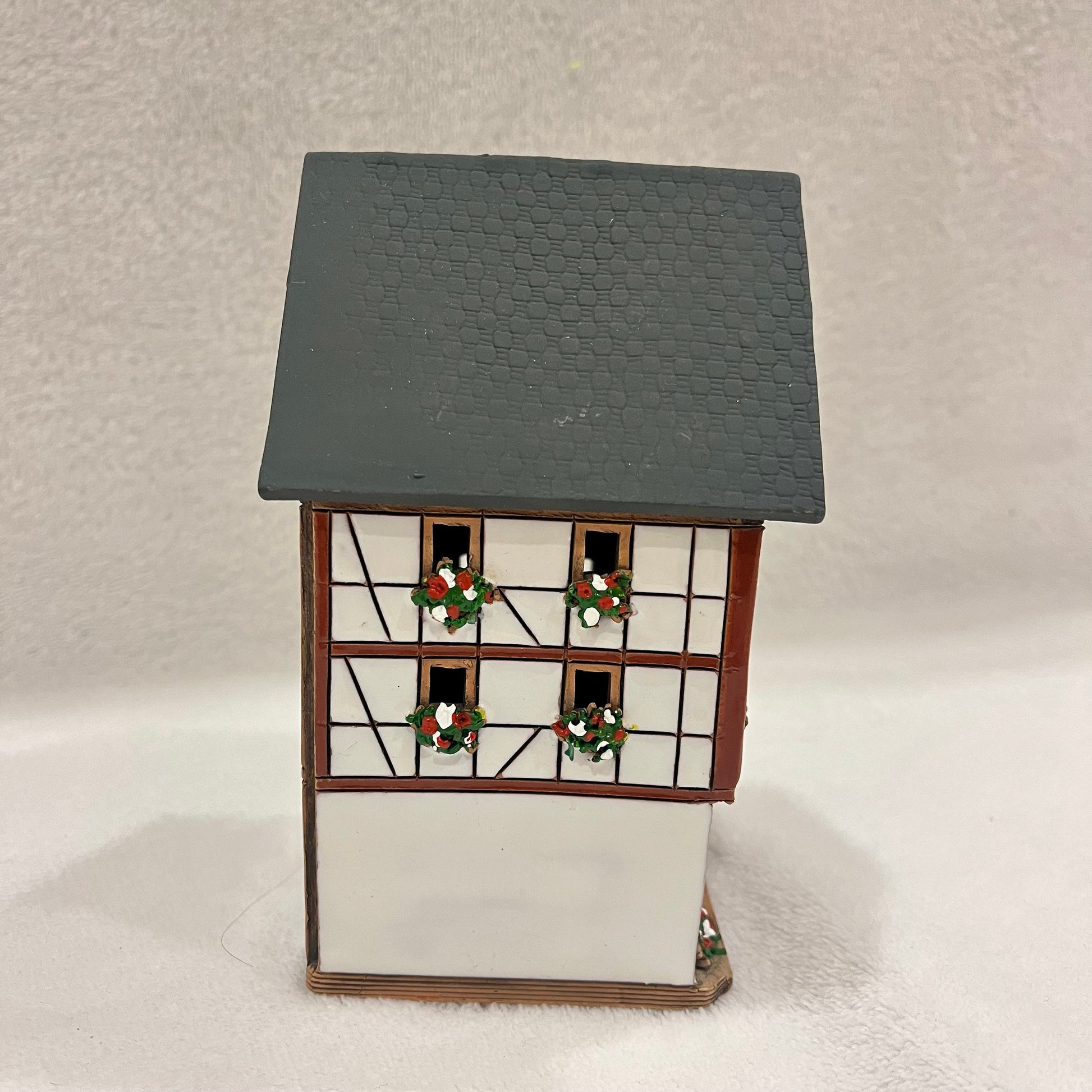 Christmas Ceramic House Art Tealight Candle Holder Room Decoration Handcrafted Collectible Miniature House (G203)