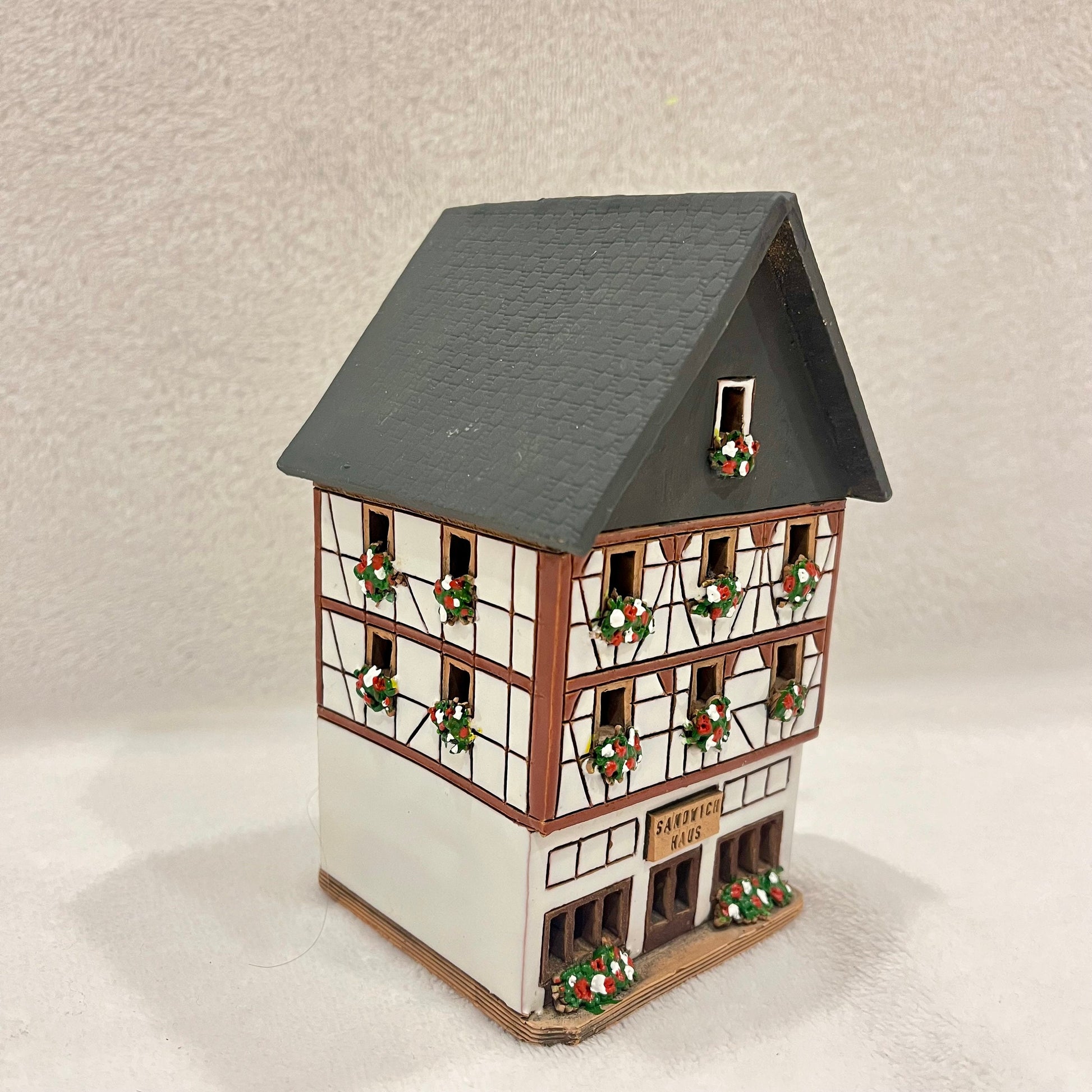 Christmas Ceramic House Art Tealight Candle Holder Room Decoration Handcrafted Collectible Miniature House (G203)