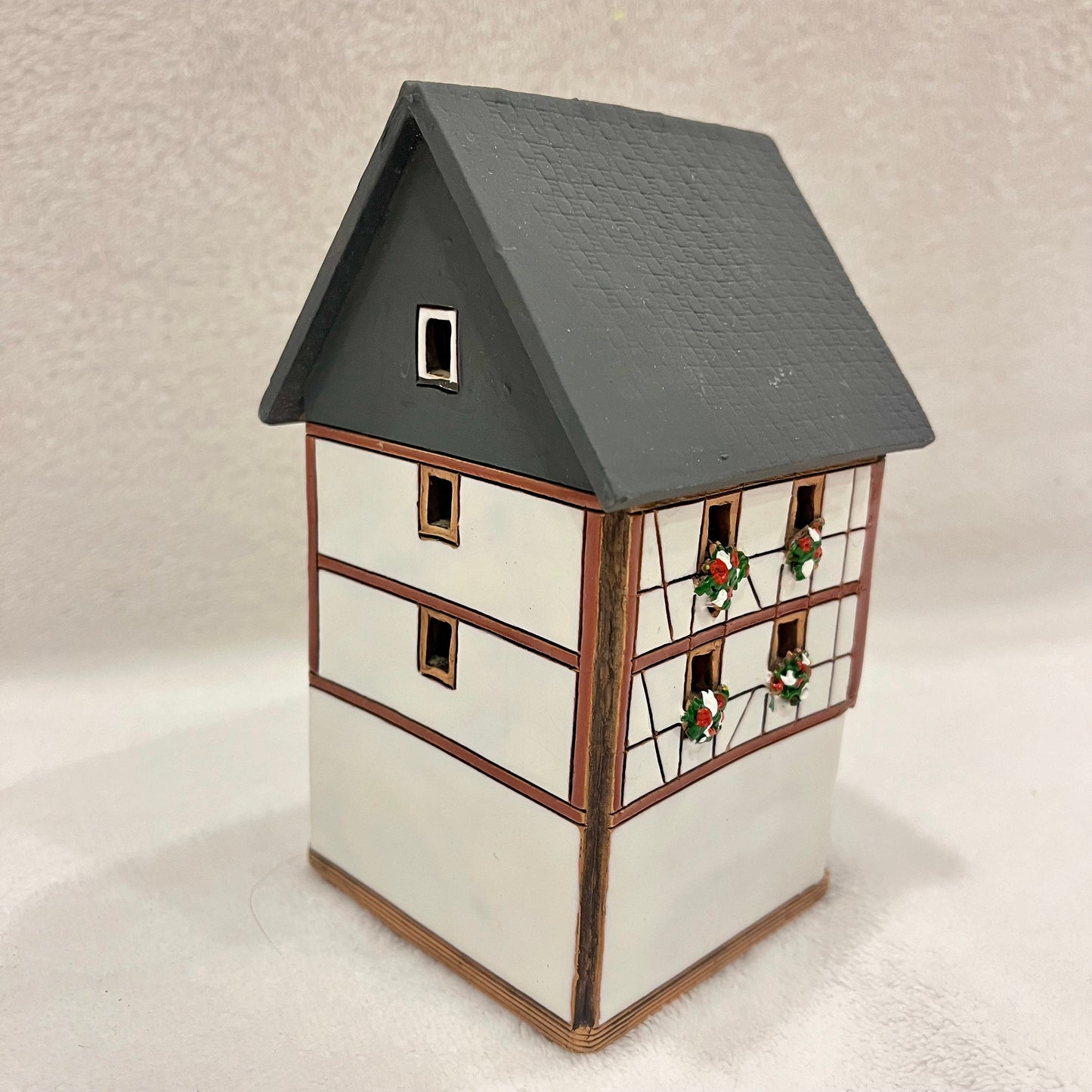 Christmas Ceramic House Art Tealight Candle Holder Room Decoration Handcrafted Collectible Miniature House (G203)