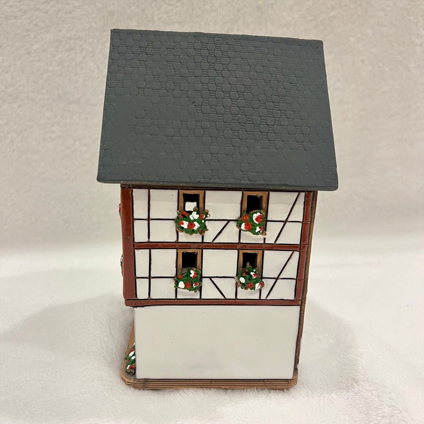 Christmas Ceramic House Art Tealight Candle Holder Room Decoration Handcrafted Collectible Miniature House (G203)