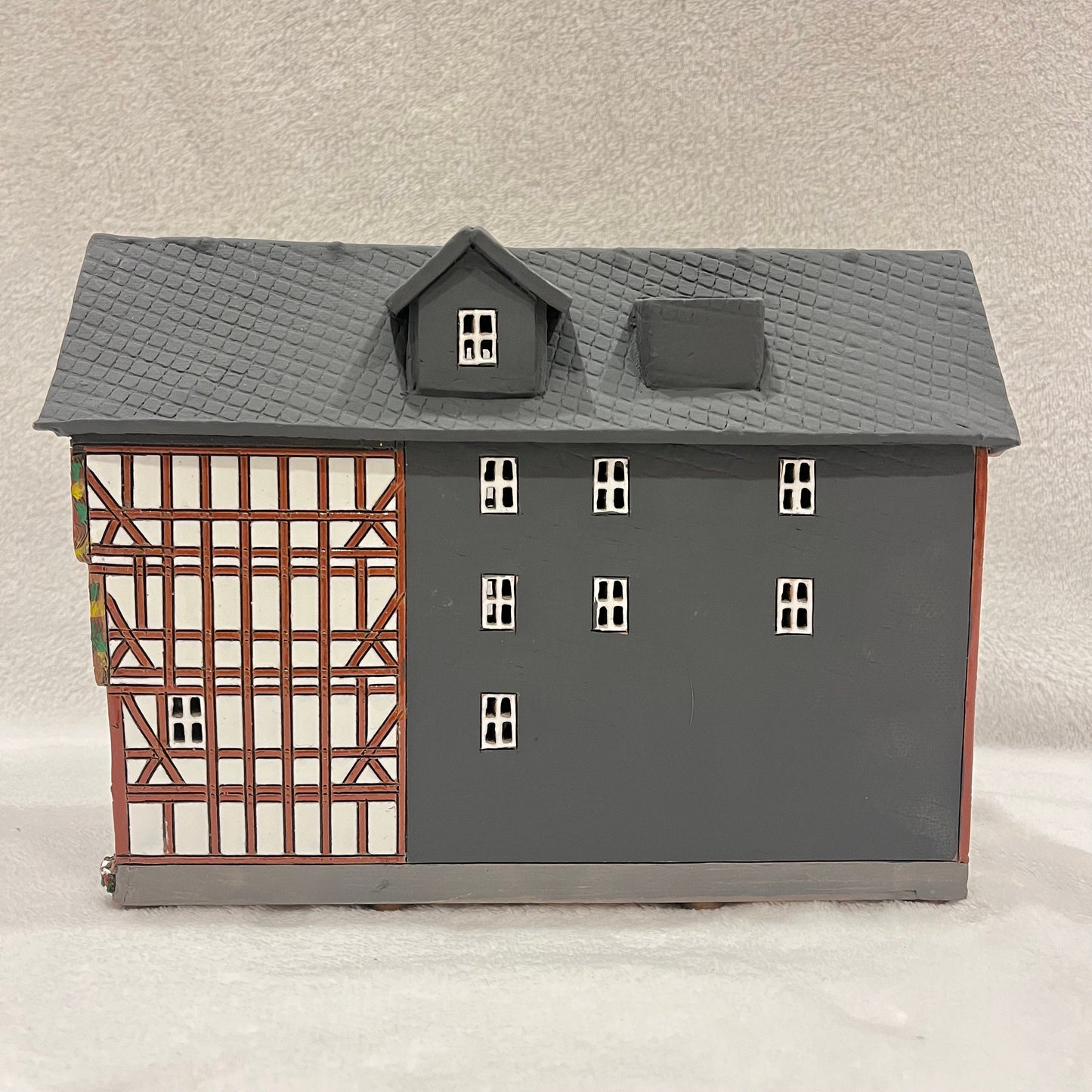 Christmas Ceramic House Art Tealight Candle Holder Room Decoration Handcrafted Collectible Miniature House (G164)