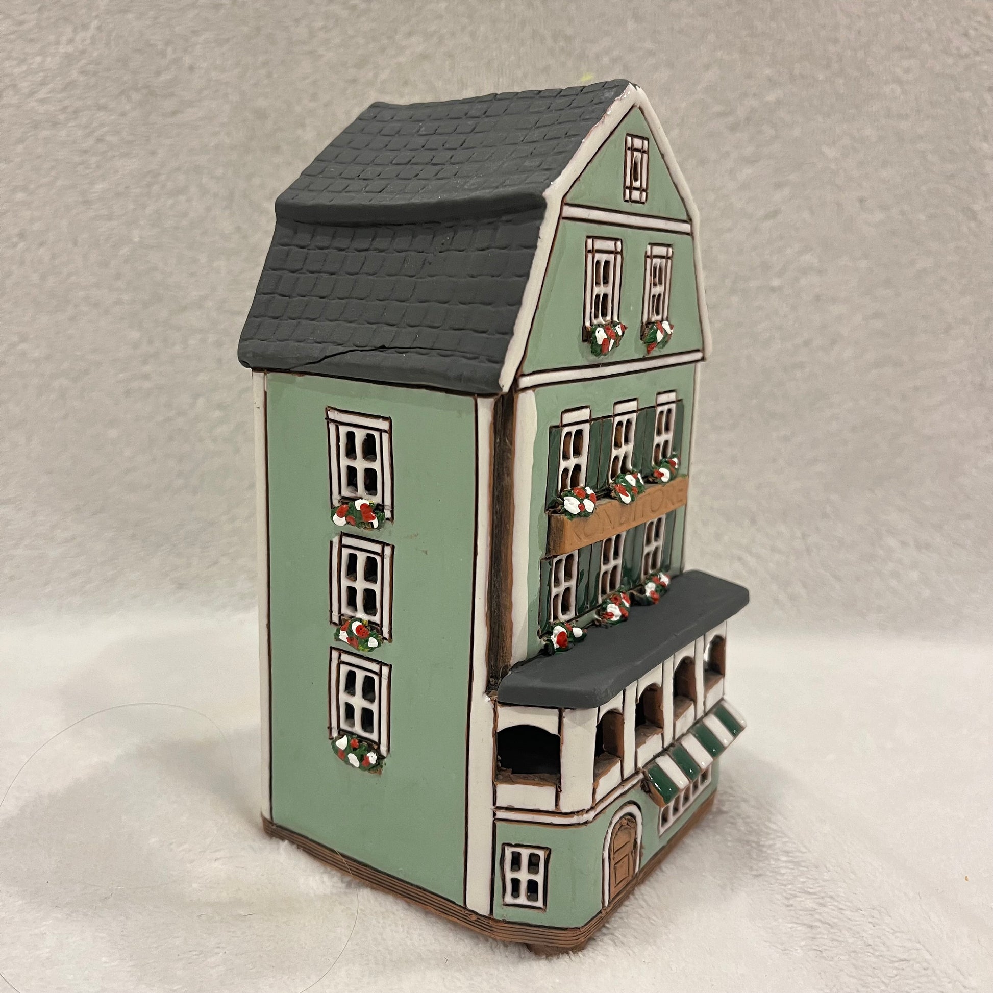 Christmas Ceramic House Art Tealight Candle Holder Room Decoration Handcrafted Collectible Miniature House (G131)