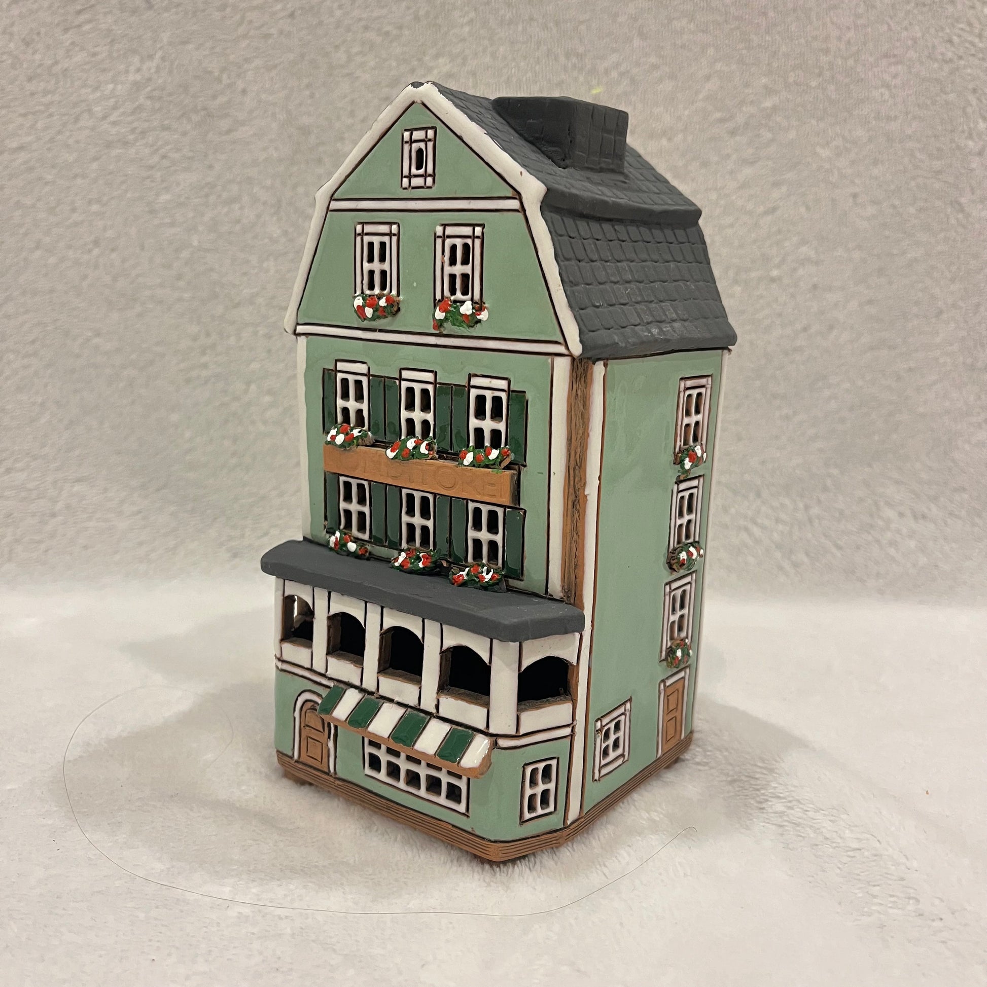 Christmas Ceramic House Art Tealight Candle Holder Room Decoration Handcrafted Collectible Miniature House (G131)