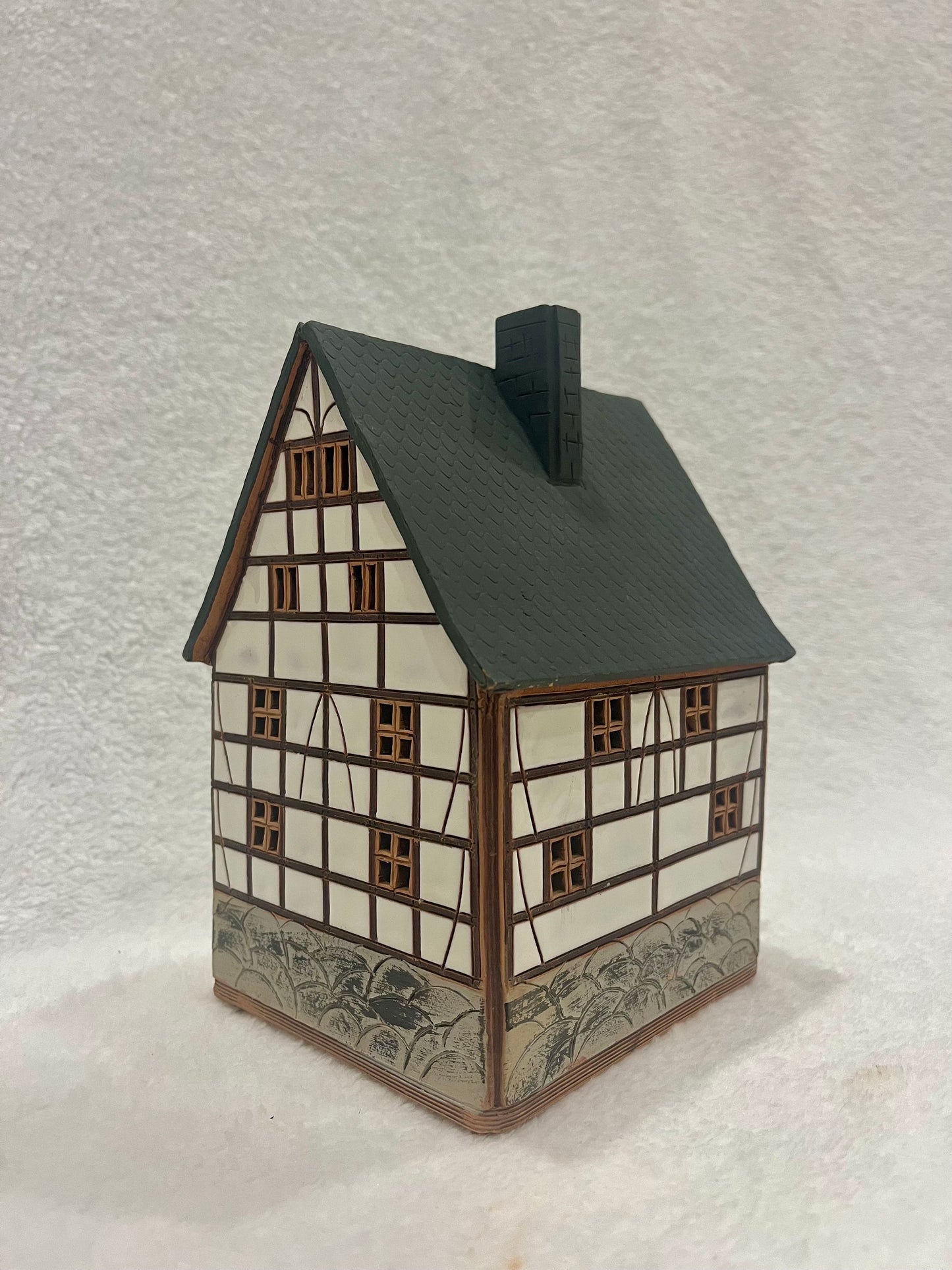 Christmas Ceramic House Art Tealight Candle Holder Room Decoration Handcrafted Collectible Miniature House GC17