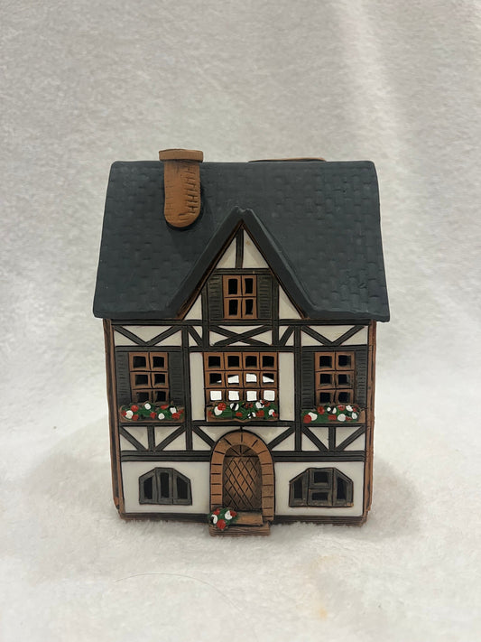 Christmas Ceramic House Art Tealight Candle Holder Room Decoration Handcrafted Collectible Miniature House AB53