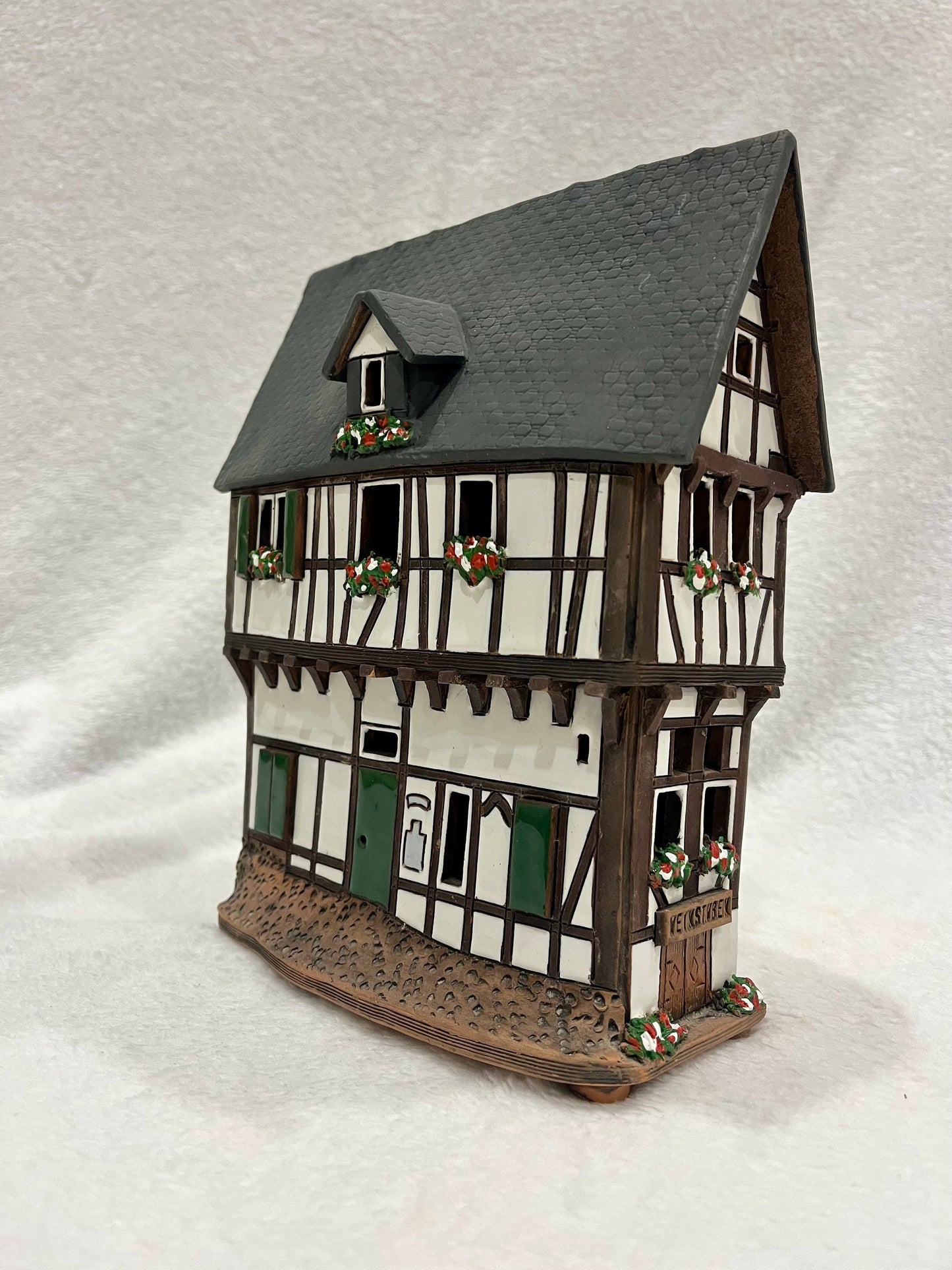 Christmas Ceramic House Art Tealight Candle Holder Room Decoration Handcrafted Collectible Miniature House G216