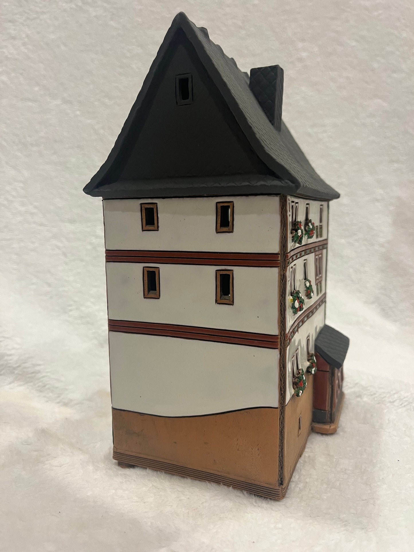 Christmas Ceramic House Art Tealight Candle Holder Room Decoration Handcrafted Collectible Miniature House G221