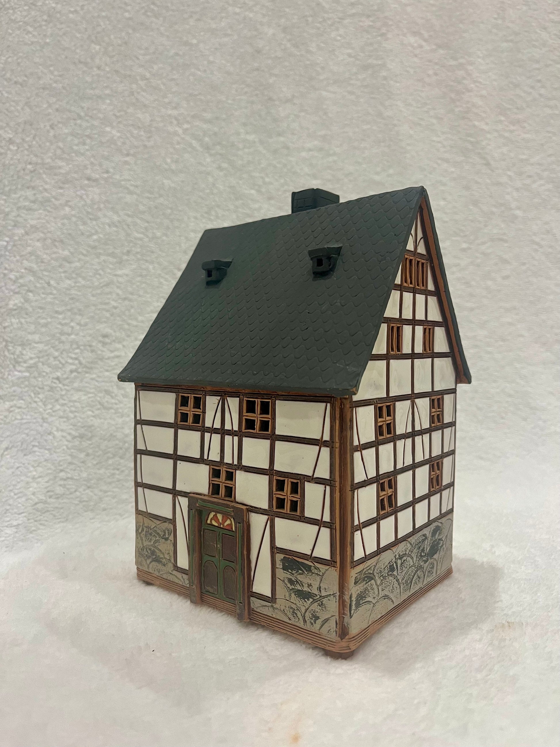 Christmas Ceramic House Art Tealight Candle Holder Room Decoration Handcrafted Collectible Miniature House GC17