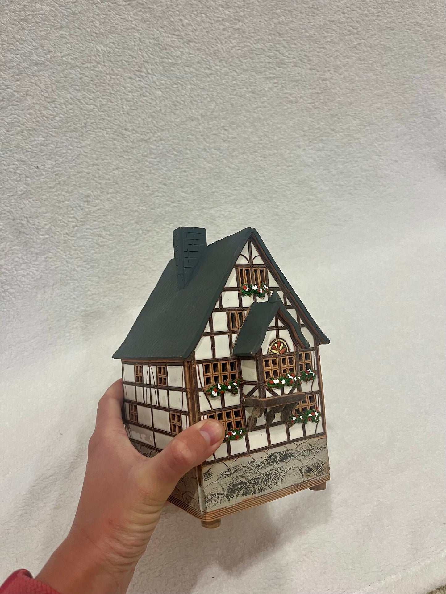 Christmas Ceramic House Art Tealight Candle Holder Room Decoration Handcrafted Collectible Miniature House GC17