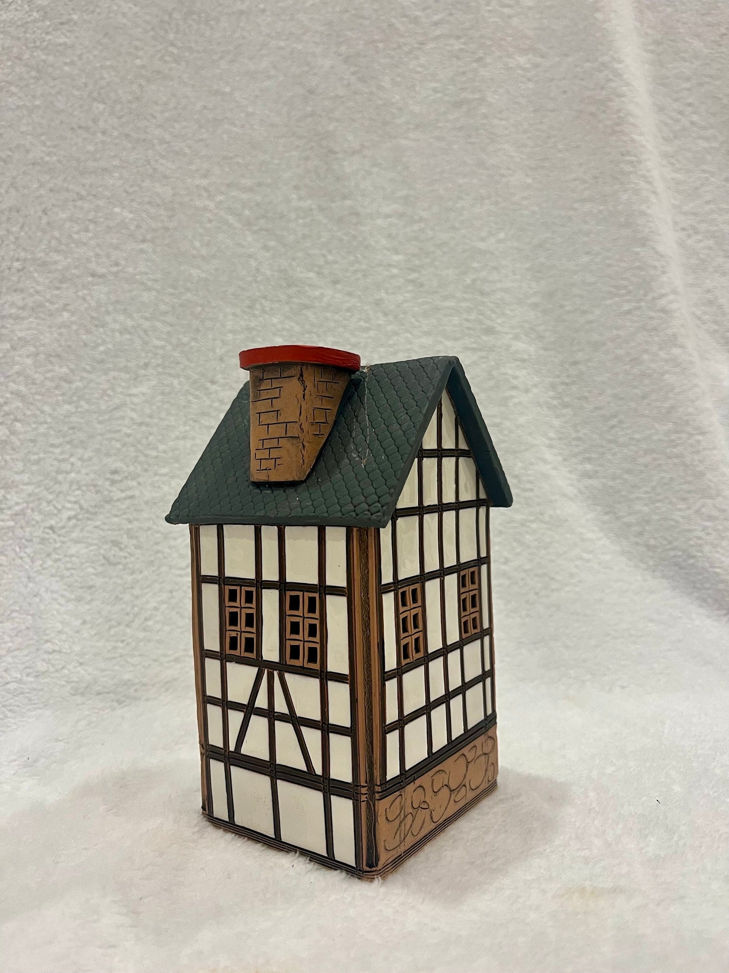 Christmas Ceramic House Art Tealight Candle Holder Room Decoration Handcrafted Collectible Miniature House GA1