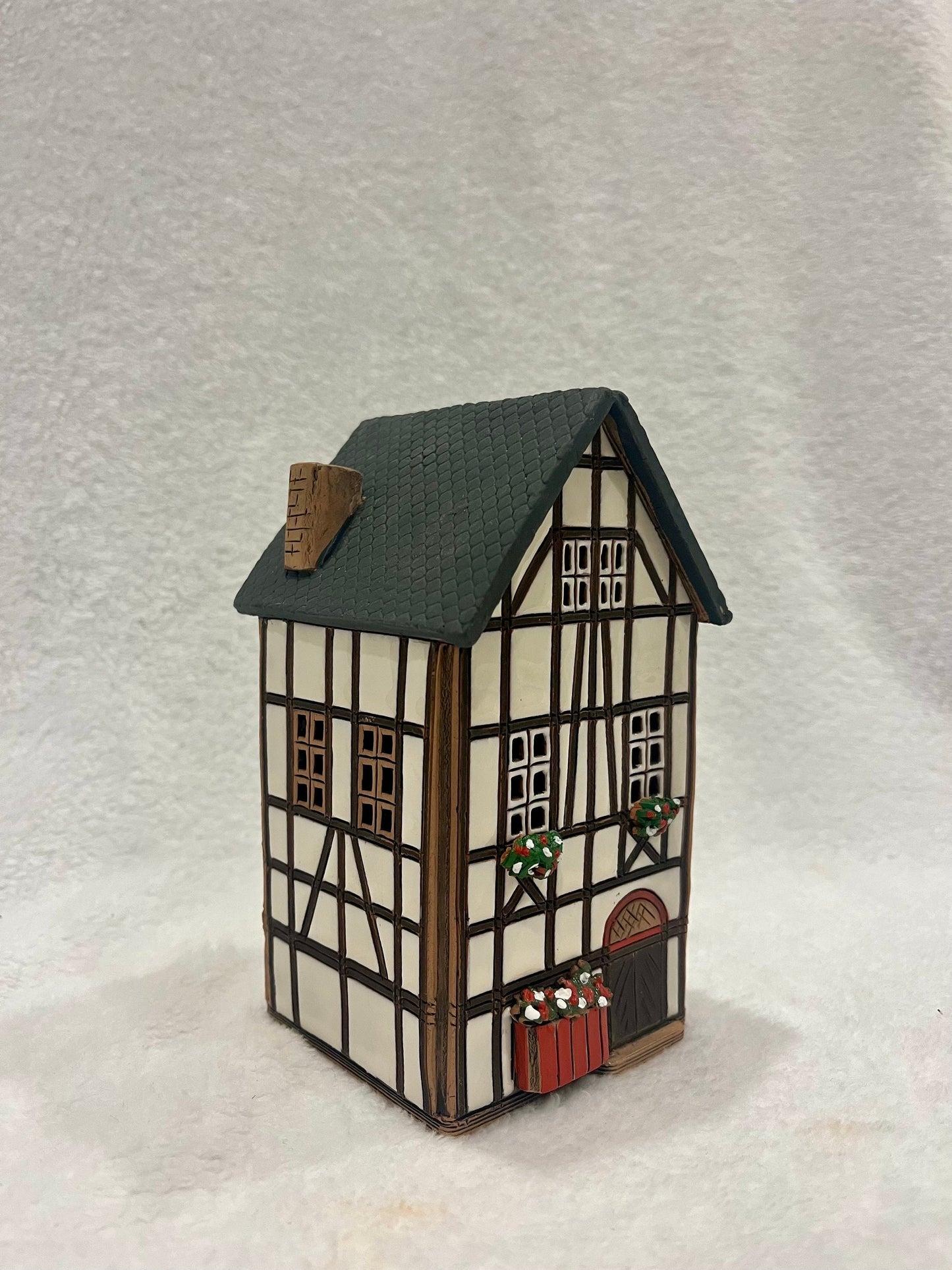 Christmas Ceramic House Art Tealight Candle Holder Room Decoration Handcrafted Collectible Miniature House GA1