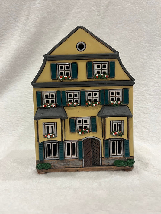 Christmas Ceramic House Art Tealight Candle Holder Room Decoration Handcrafted Collectible Miniature House G125