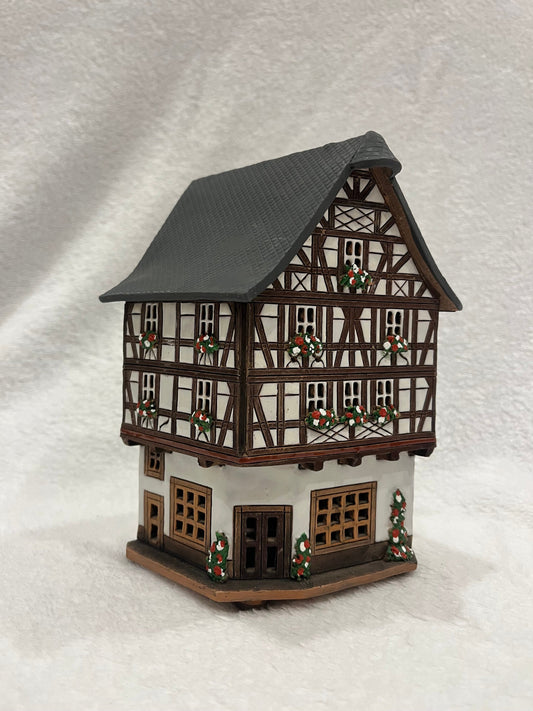 Christmas Ceramic House Art Tealight Candle Holder Room Decoration Handcrafted Collectible Miniature House G204