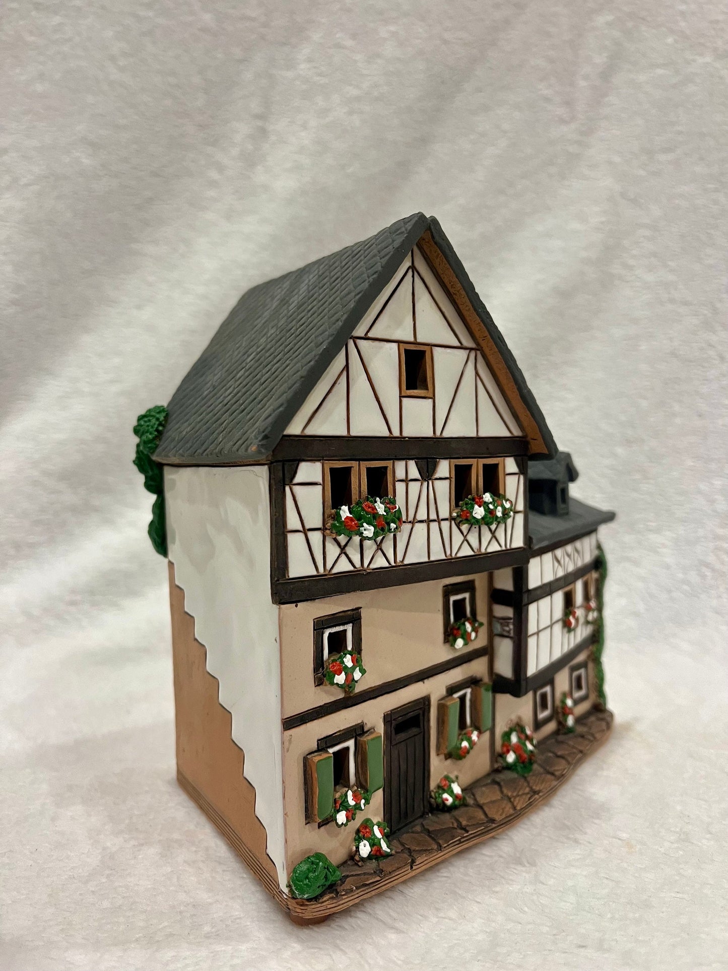 Christmas Ceramic House Art Tealight Candle Holder Room Decoration Handcrafted Collectible Miniature House G216