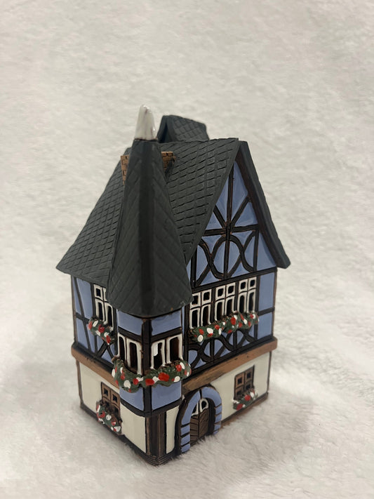 Christmas Ceramic House Art Tealight Candle Holder Room Decoration Handcrafted Collectible Miniature House A5K