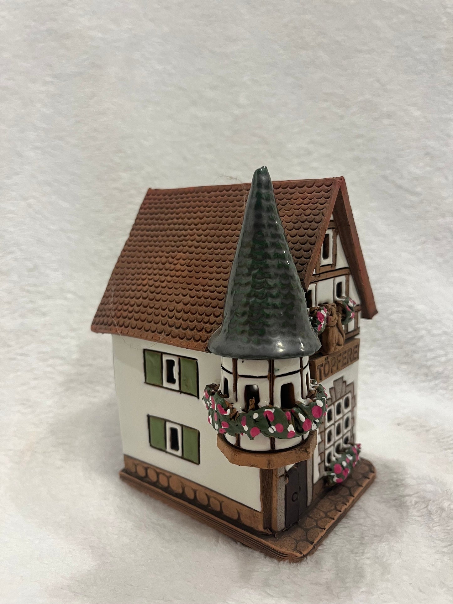 Christmas Ceramic House Art Tealight Candle Holder Room Decoration Handcrafted Collectible Miniature House A238