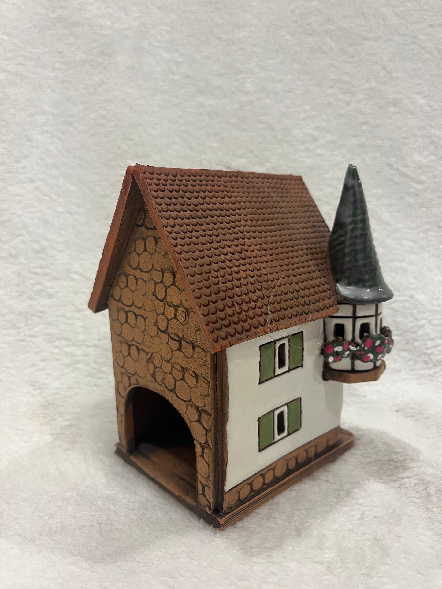 Christmas Ceramic House Art Tealight Candle Holder Room Decoration Handcrafted Collectible Miniature House A238