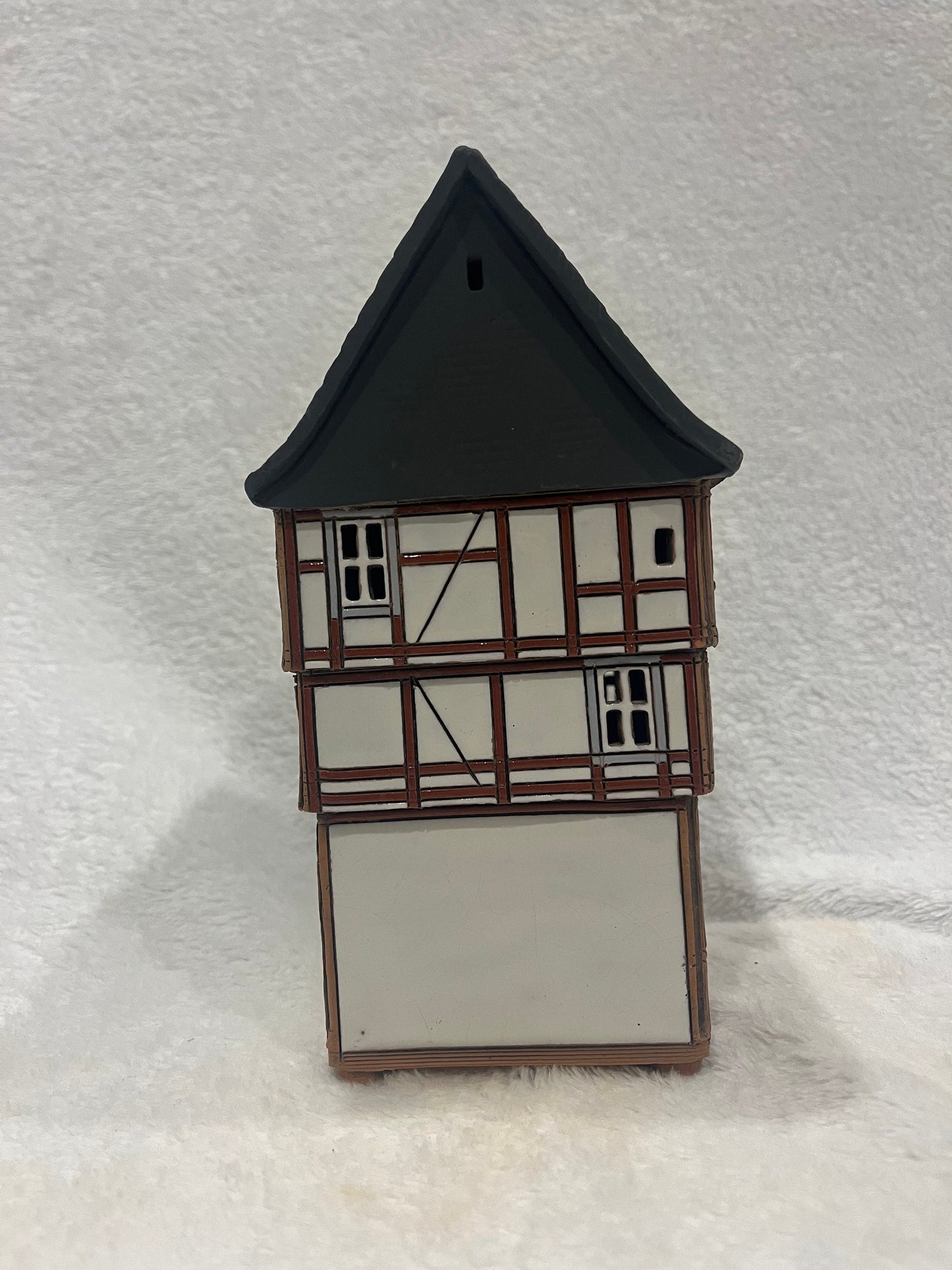 Christmas Ceramic House Art Tealight Candle Holder Room Decoration Handcrafted Collectible Miniature House G220