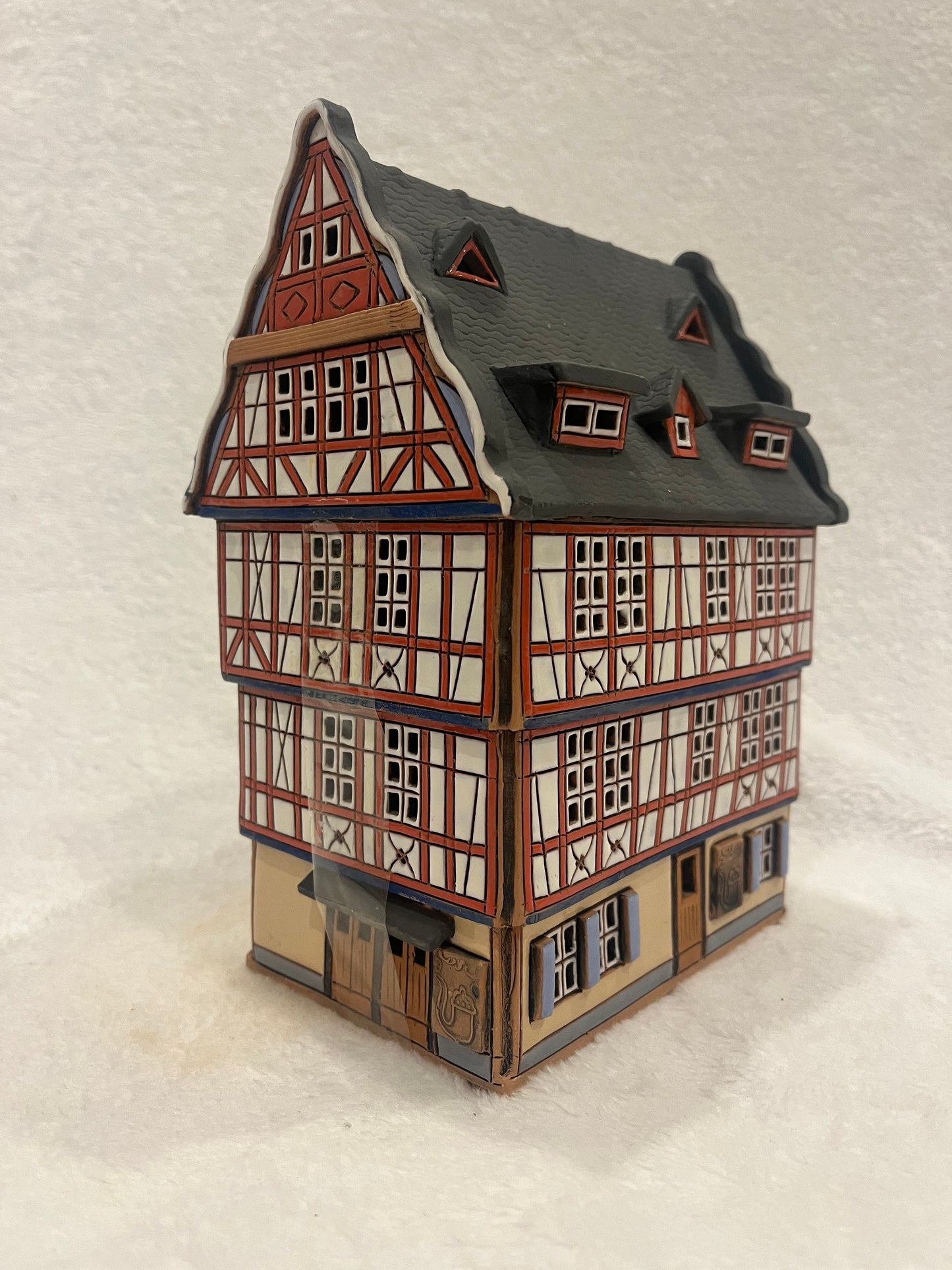 Christmas Ceramic House Art Tealight Candle Holder Room Decoration Handcrafted Collectible Miniature House G21