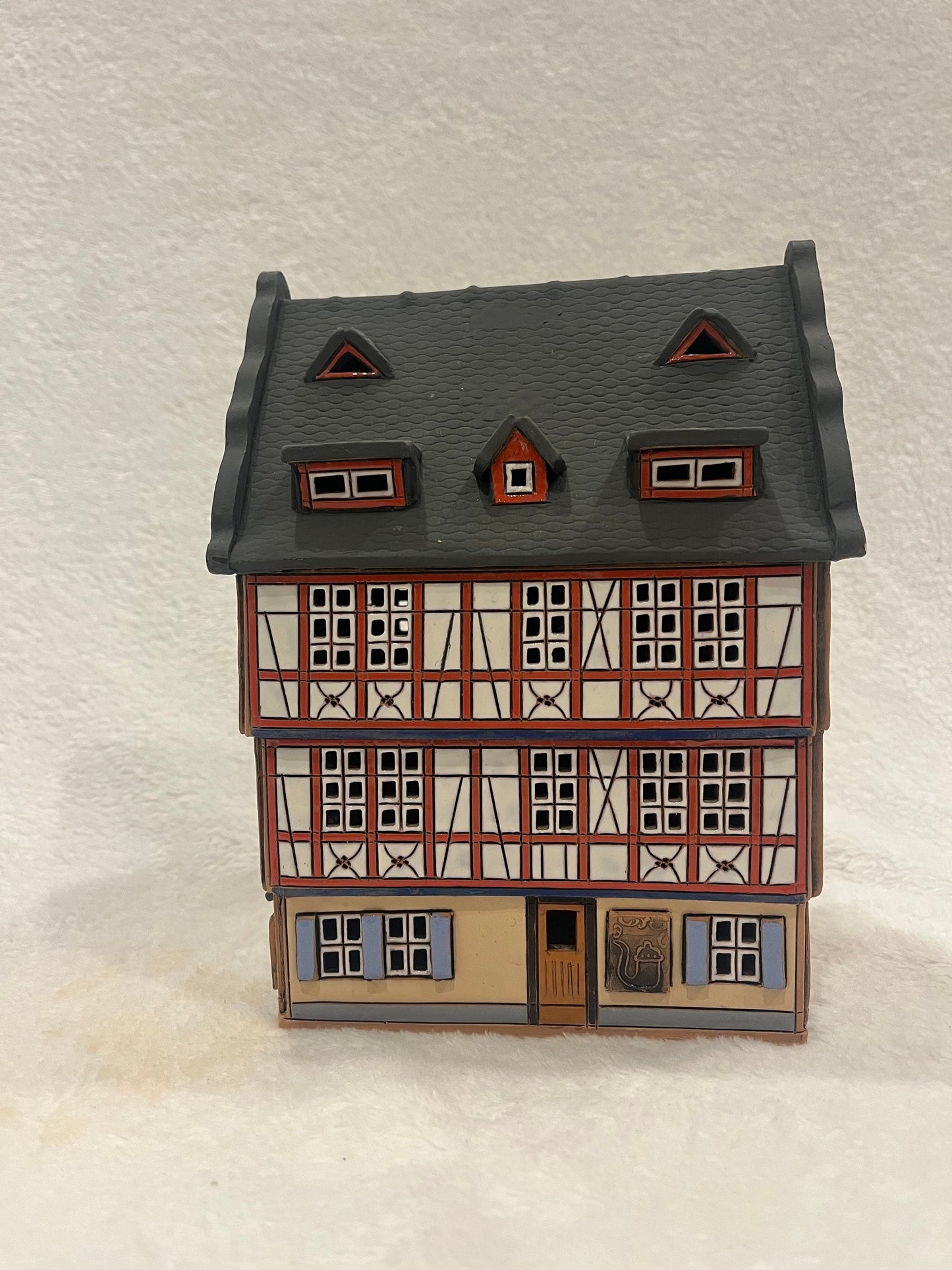 Christmas Ceramic House Art Tealight Candle Holder Room Decoration Handcrafted Collectible Miniature House G21